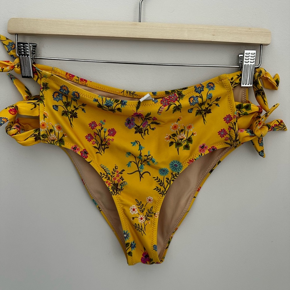 Spell and the Gypsy yellow floral side tied bikini bottom size XS